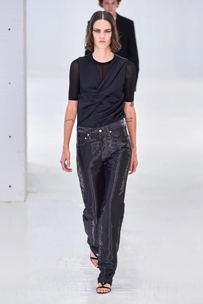 Look 40